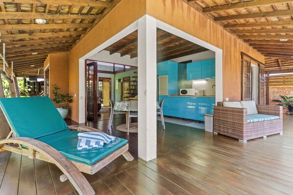 House - Tropical 2BR Bungalow With Private Pool (Taiarapu-Est)