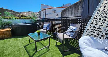 El Mirador de Montánchez Country House with Jacuzzi and Pool ****