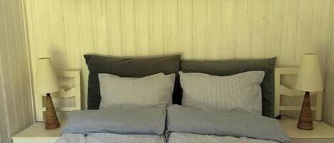 2 bedrooms, bed sheets
