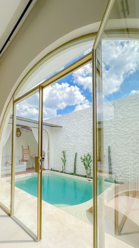 Staycationku Premium Jogja Villas 