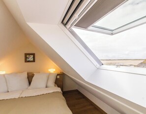 2 bedrooms, WiFi (free) - Charming three-level house - 2 guests (Portbail)