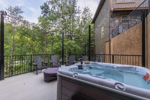 Bain à remous extérieur