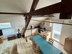 Private kitchen - Detached house, farm, rural tranquility (Hirtzfelden)