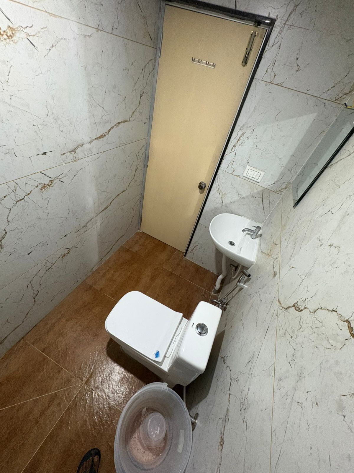 Habitación estándar | Baño | Zapatillas