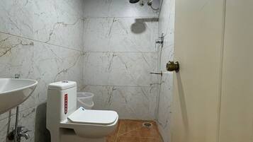 Standard Room | Bathroom | Slippers