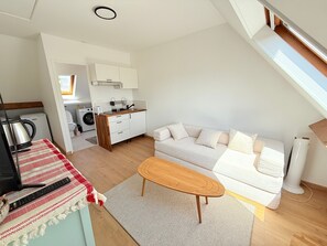 Living area - Renovated studio in quiet area - 2 guests (Villers-sur-Mer)