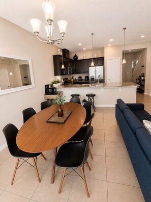 House, 4 Bedrooms, Kitchenette | Dining room - Travelers House Orlando (Kissimmee)