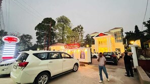 Property grounds - HOTEL RED SAPPHIRE (Kasaya)