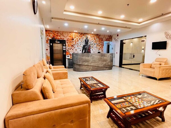 Hotel Red Sapphire - Kushinagar