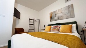 客房内保险箱、熨斗/熨衣板、免费 WiFi