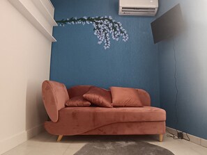 TV - AC studio in Menton city center (Menton)