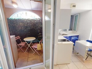 Interior - AC studio in Menton city center (Menton)