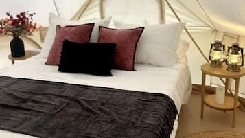 WiFi, bed sheets