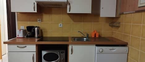 Microwave, oven, dishwasher