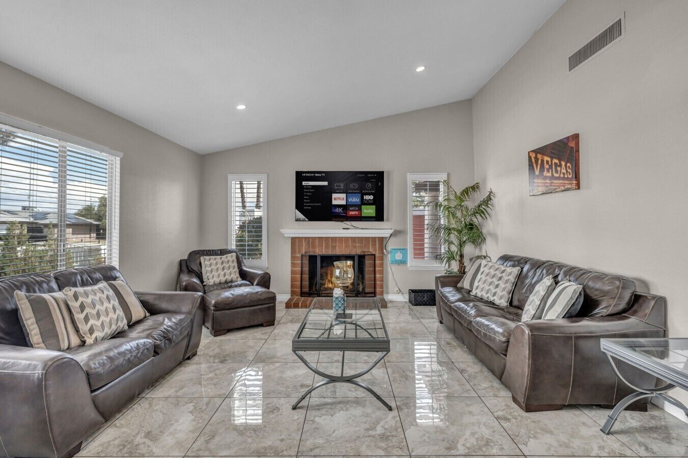 4br Las Vegas Home With Pool, Hot Tub & Games Near Strip, Unlv & Airport - Las Vegas, NV