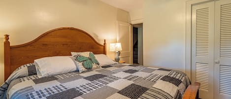 Blackout curtains, free WiFi, bed sheets
