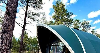 Serene Glamping Retreat with Apple Orchards and Farm Animals near Quarai Ruins in Torreon, New Mexico