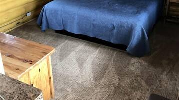 1 bedroom, bed sheets