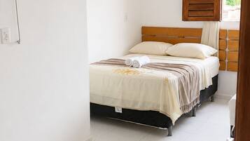 Comfort Room, Mountain View | Laptop workspace, free WiFi