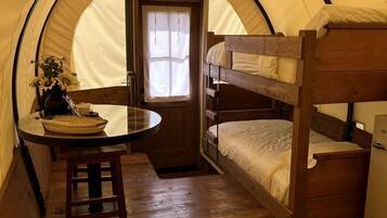 1 bedroom, WiFi, bed sheets
