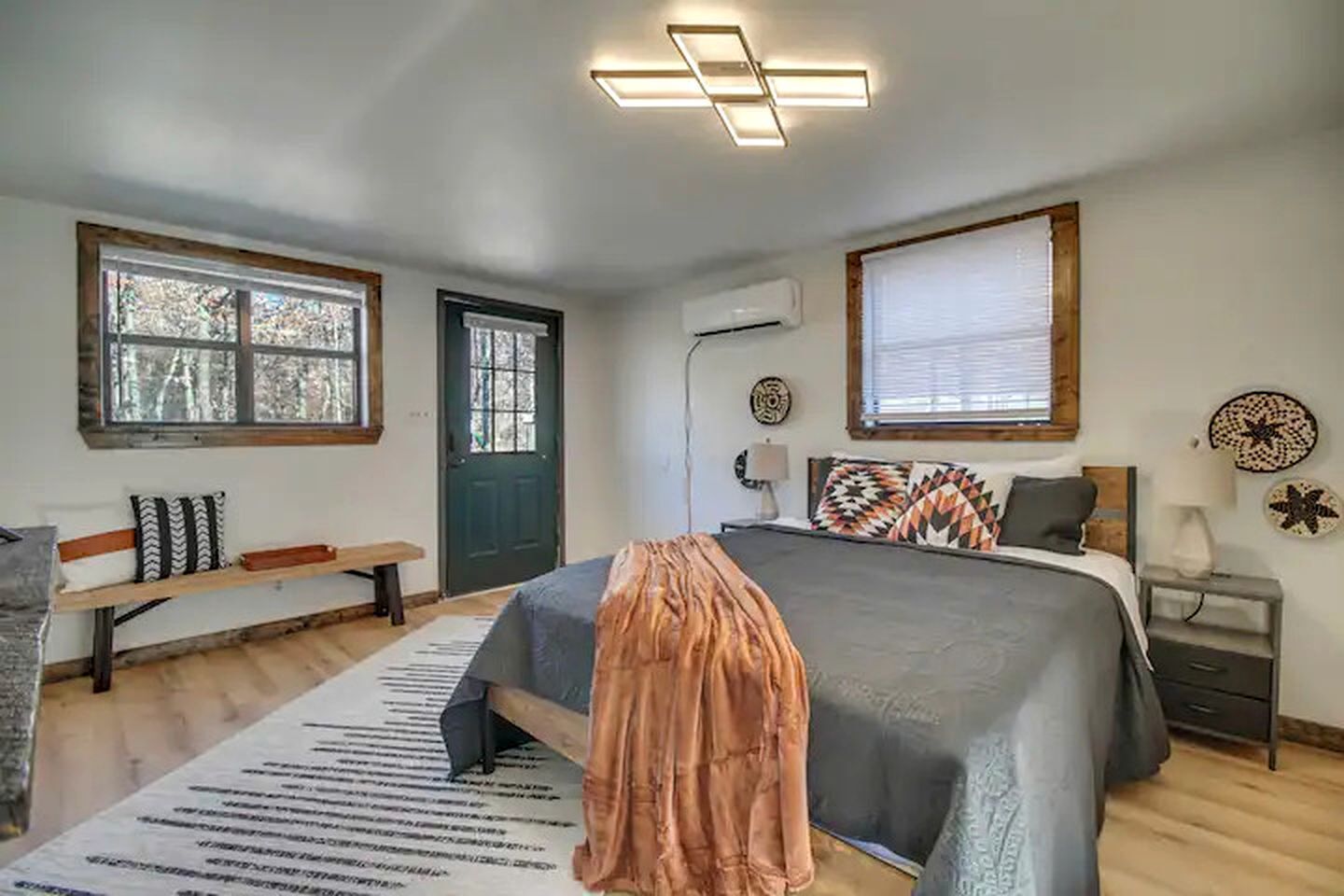 1 Schlafzimmer, Schreibtisch, WLAN, Bettwäsche
