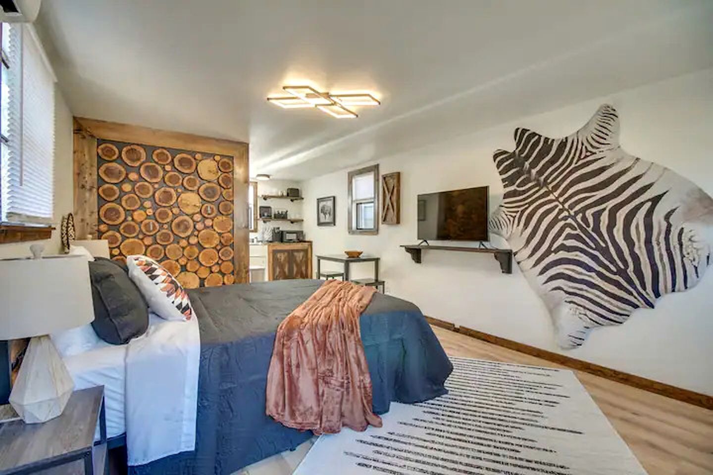 1 Schlafzimmer, Schreibtisch, WLAN, Bettwäsche