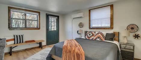 1 Schlafzimmer, Schreibtisch, WLAN, Bettwäsche