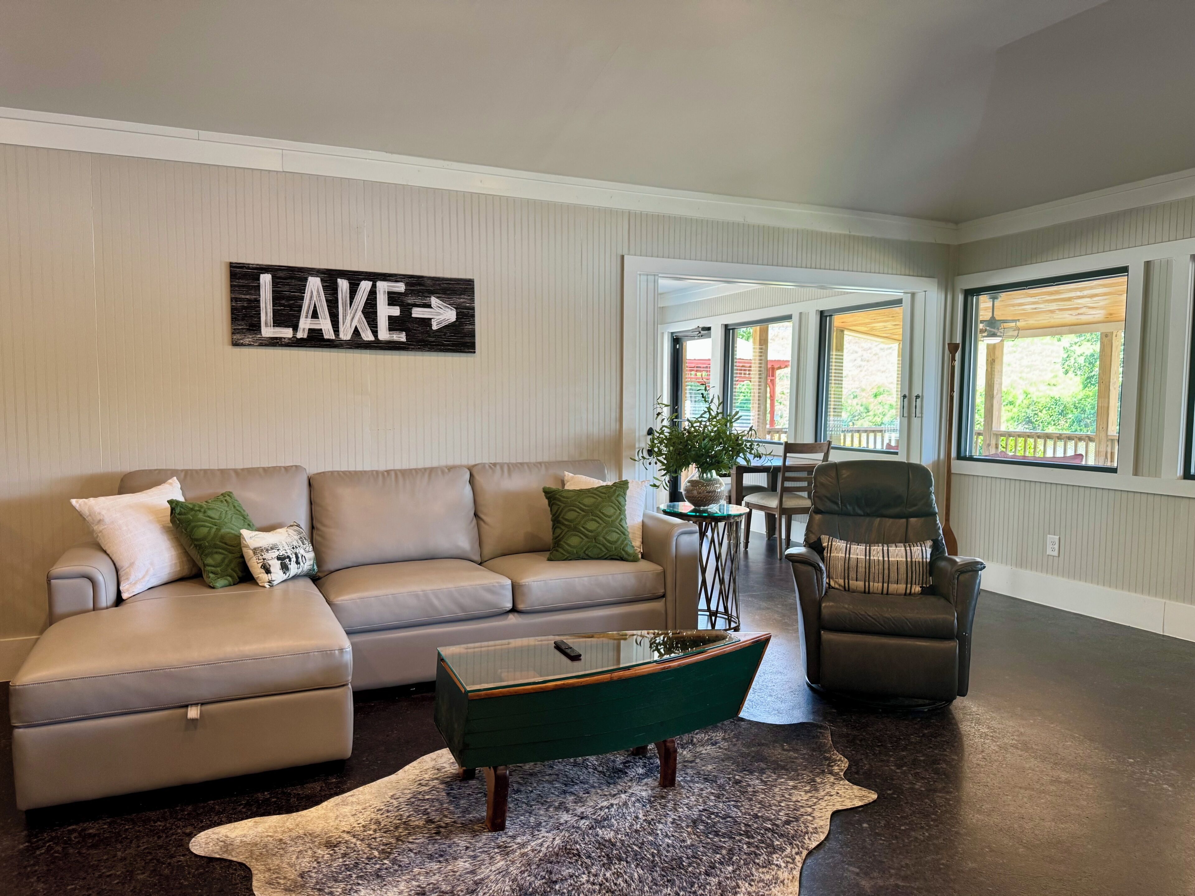 Lake Front & Pool Front With Two Boat Slips, Playground, Grill Station & Canoes. - Lake Martin, AL
