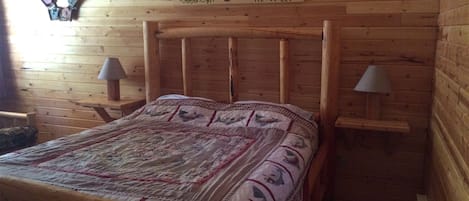1 bedroom, desk, WiFi, bed sheets