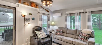 Waterfront Couples Retreat w/ Views in Andalusia!