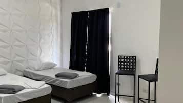 Espacio para trabajar con laptop y wifi gratis