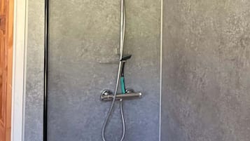 Shower, hair dryer, shampoo