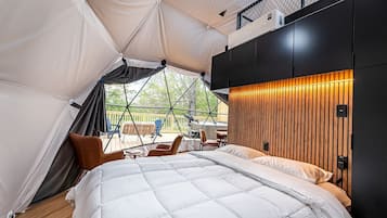 1 slaapkamer, een bureau, wifi, beddengoed