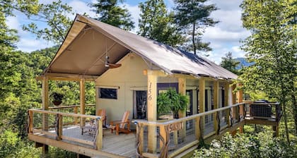 Luxury Family Tree Tent with Private Deck, Soaking Tub & Pizza Oven Near Waterfalls, Zirconia, North Carolina
