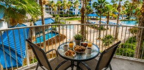 Outdoor dining - New On Program! The Palms of Destin 2303 by Compass Resorts (Destin)