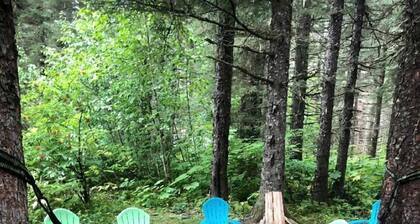Alaskan Yurt Glamping, Perfect for a Couples Getaway