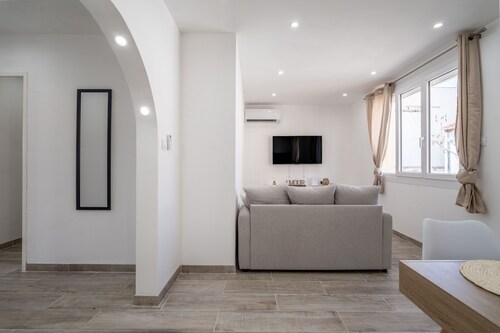 Apartment for 6 in Port-la-Nouvelle with Wi-Fi and Air Conditioning