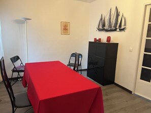 Dining - Vrbo Property (Fontenay-aux-Roses)
