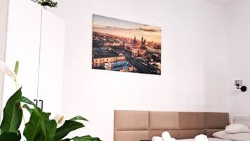 Comfort-Apartment, Terrasse | Schreibtisch, laptopgeeigneter Arbeitsplatz, Verdunkelungsvorhänge