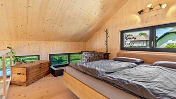 WiFi, bed sheets
