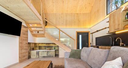Tiny House with Private Terrace, Garden, and Wi-Fi