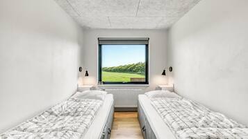 9 bedrooms, WiFi (free)