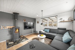 Unclassified image, 3 of 33, button - Holiday home with enclosure for dogs, 500 meters from the North Sea (Ringkøbing)