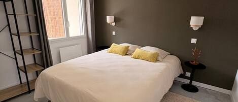 2 chambres, fer et planche à repasser, Wi-Fi gratuit, draps fournis