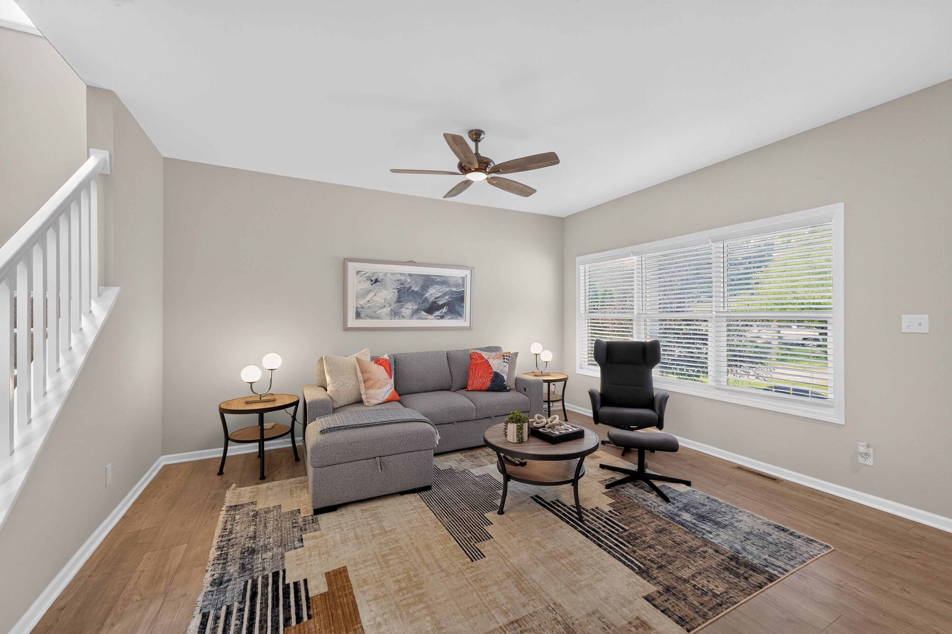 House, 4 Bedrooms | Living area | Smart TV