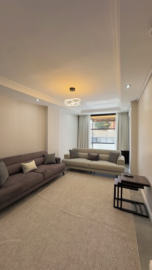 Apartemen Basic | Area keluarga