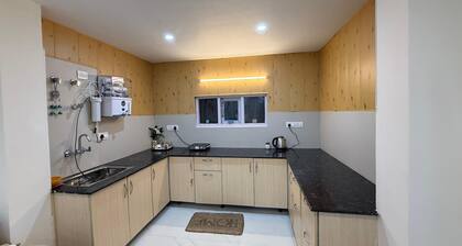 Casa ami cozy nest 2bhk apartment in charming Mussoorie for your stay