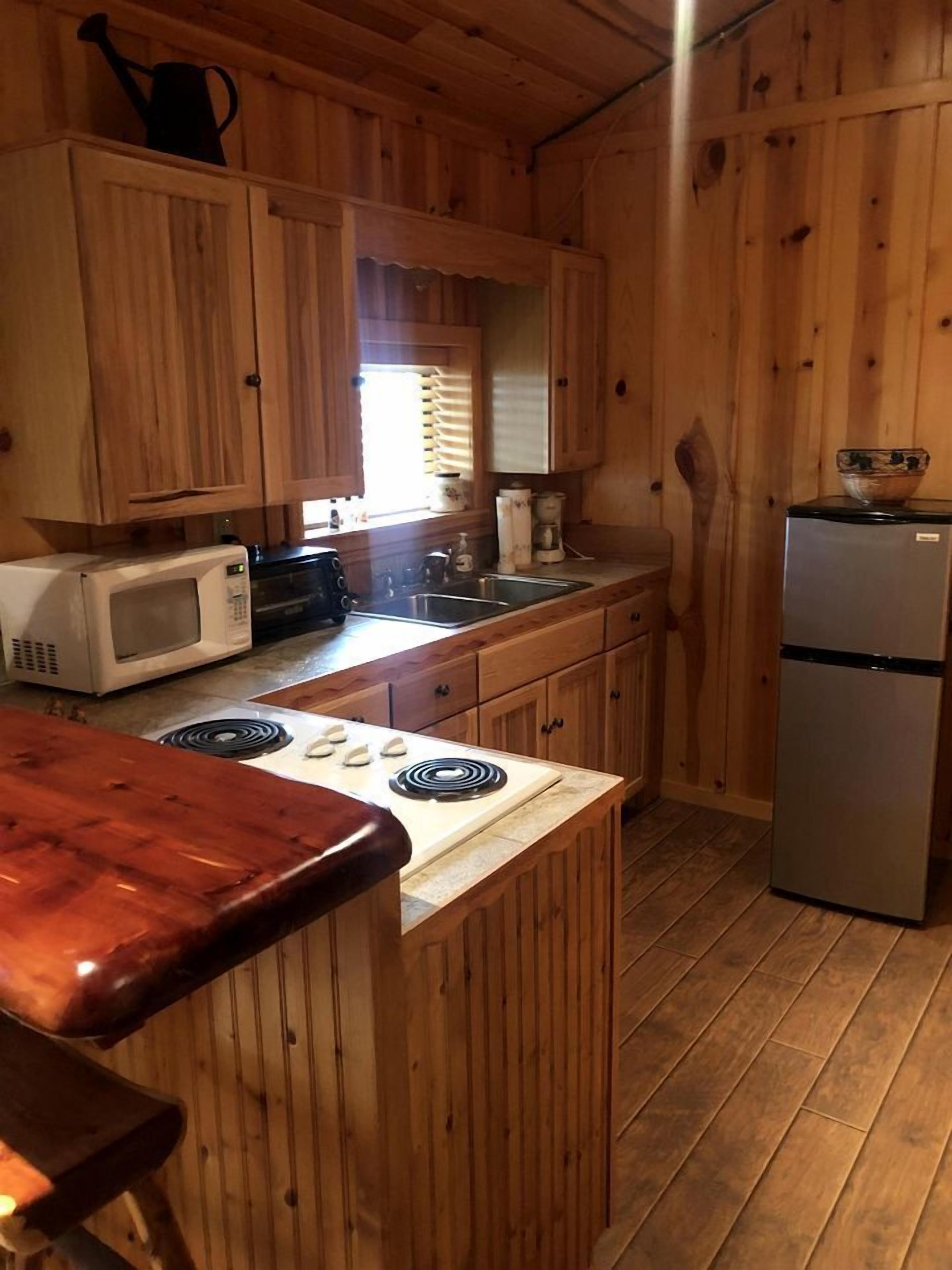Coffee/tea maker, fridge, microwave, dishwasher