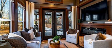 TV, fireplace, stereo