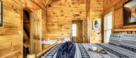 5 bedrooms, desk, iron/ironing board, WiFi